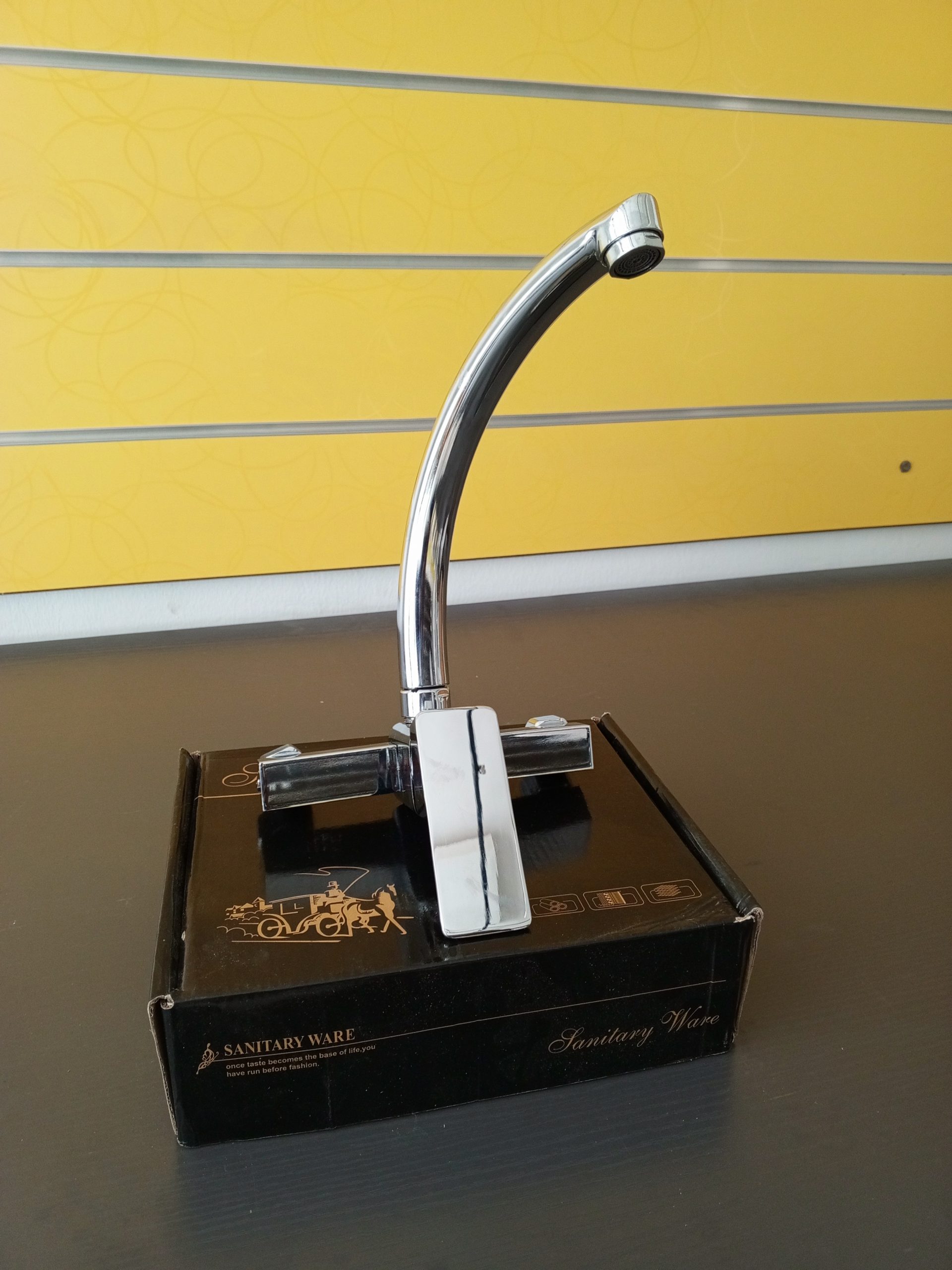 Robinet mitigeur avec canne