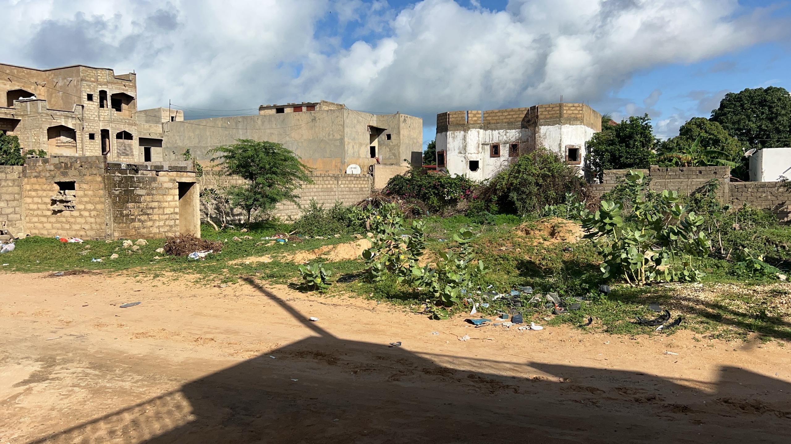 Terrain de 400m² à vendre à MBOUR