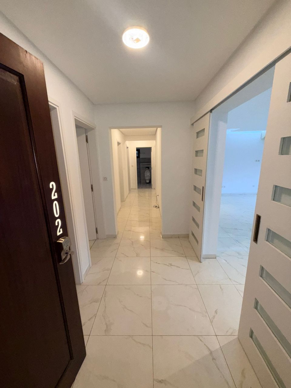 Spacieux appartement à louer au Point E