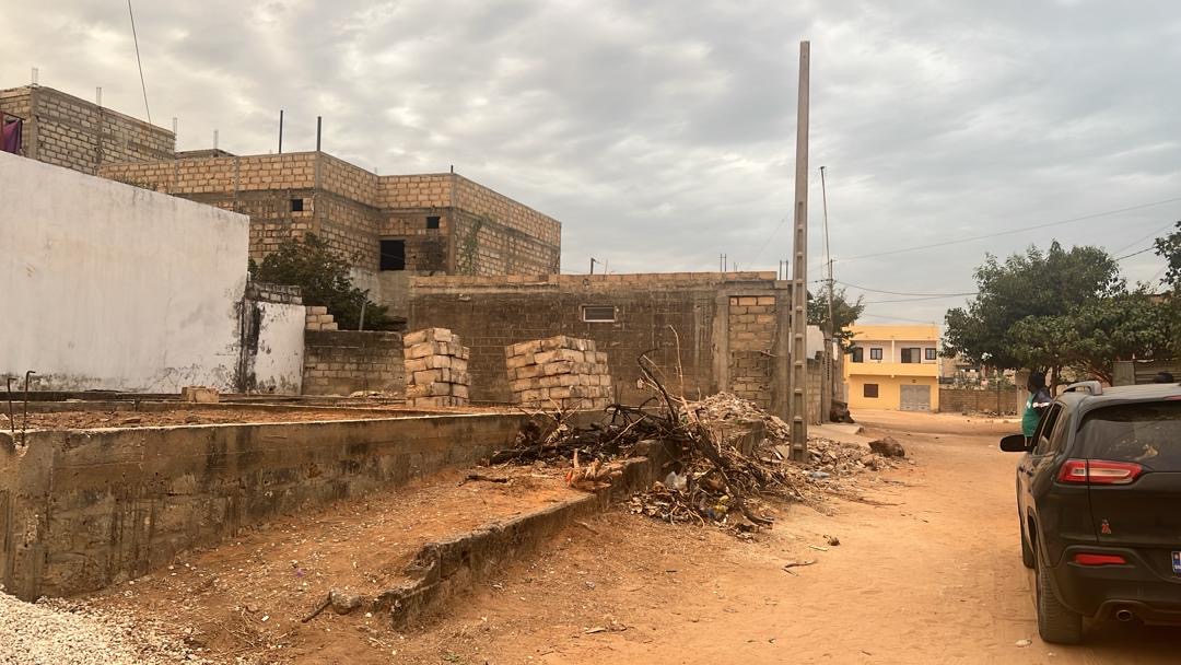 Terrain de 300 mètres carrés à vendre à Saly Sénégal