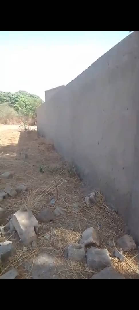 Terrain de 600 mètres carrés à vendre à Sindia Sénégal