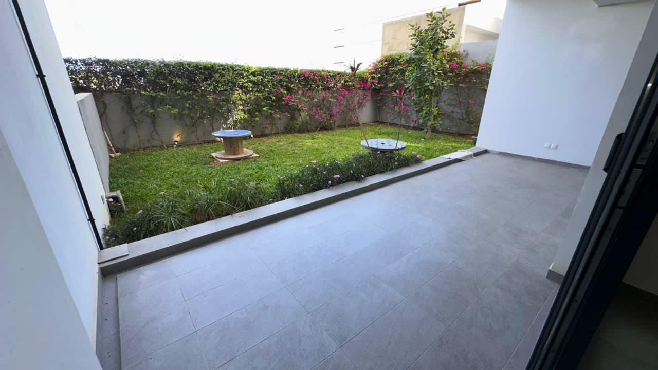 Location villa F2 aux Almadies