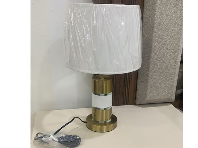 Lampe de chevet design beige doré moderne Dakar