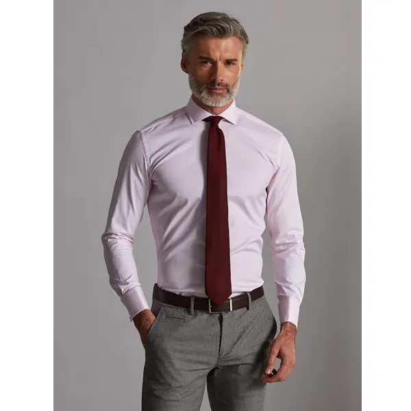 Chemise cintrée en pin point rose – Poignets Mousquetaires