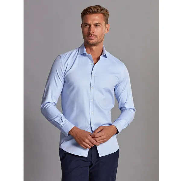 Café Coton Chemise cintrée en twill ciel – Petit Col
