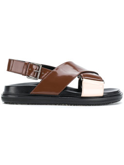 SANDALE EN CUIR GARCONS