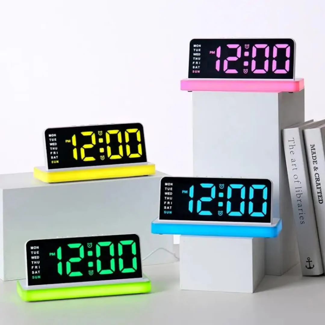 Réveil Digital LED Multicolore avec Affichage Jour & Heure — Horloge de Bureau Moderne