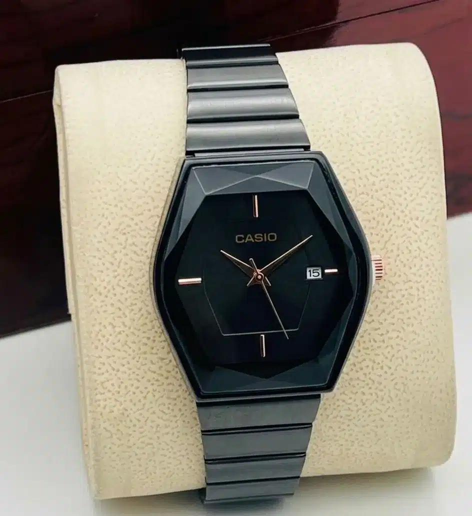 Montre CASIO NOIR