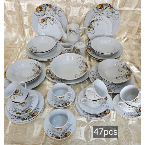 47 pièces Service de table porcelaine