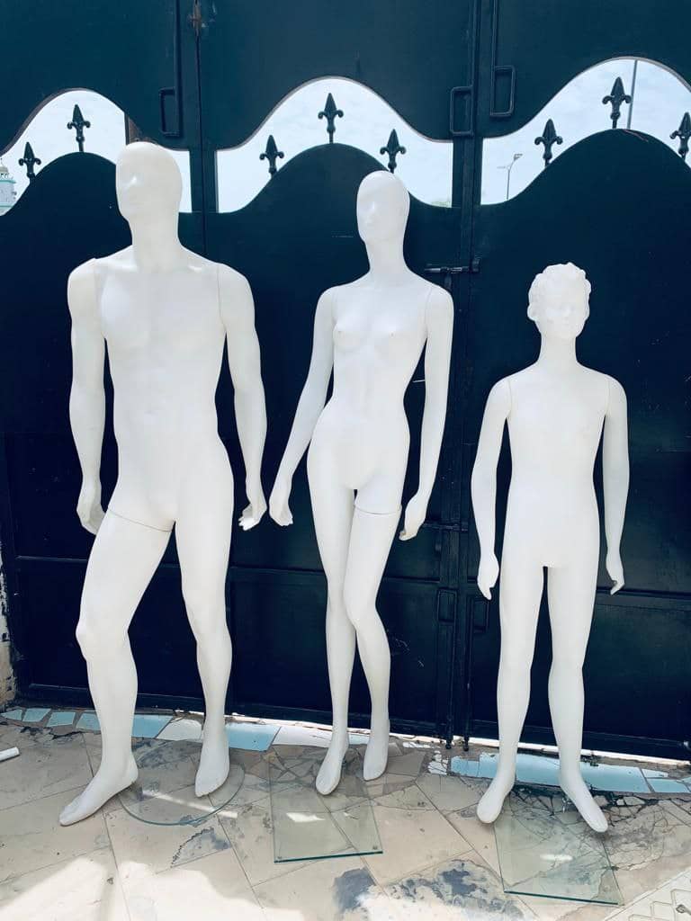 MANNEQUINS EN CAOUTCHOUC